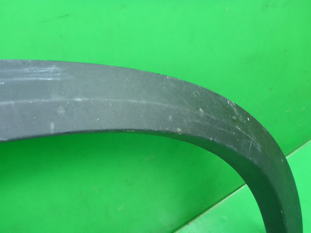 Накладка переднего крыла левого