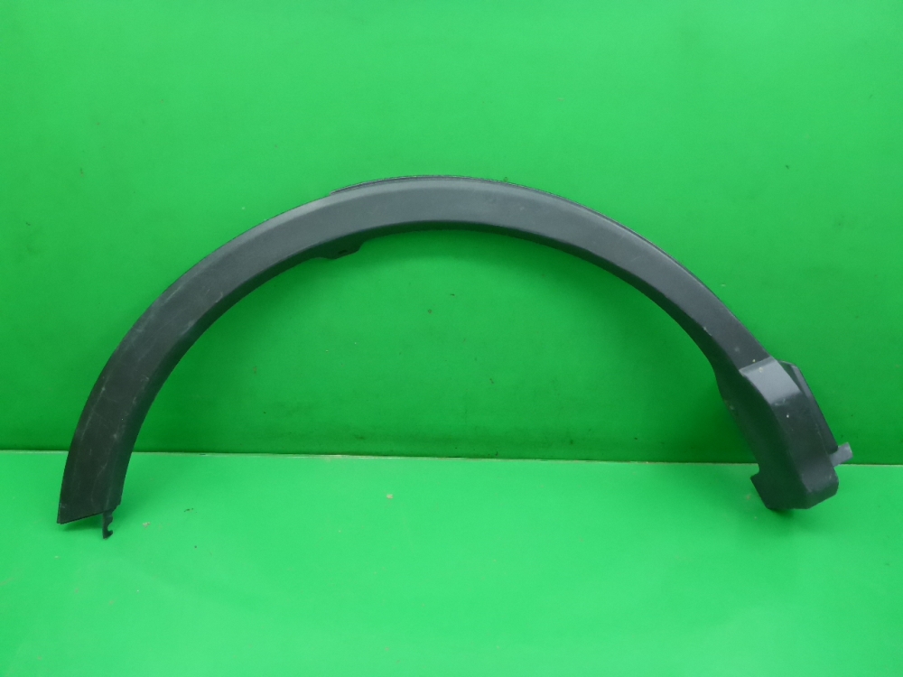 Накладка заднего крыла правого