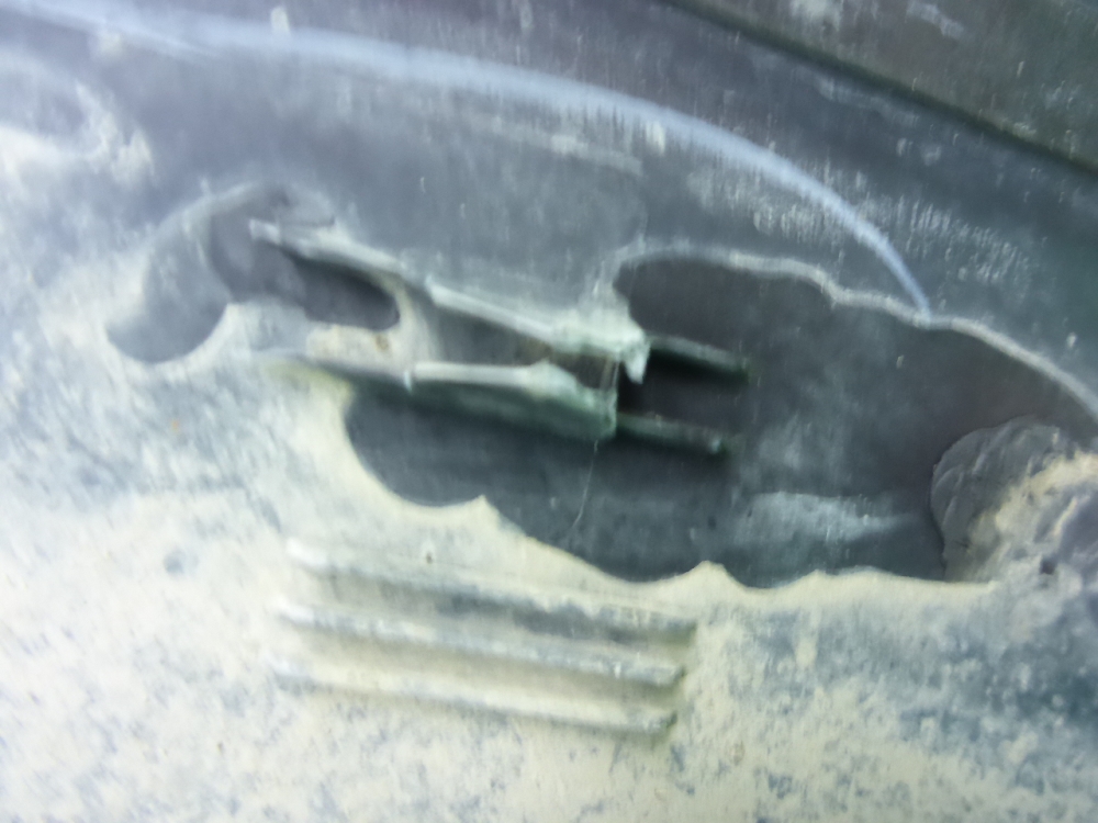 Накладка переднего крыла правого