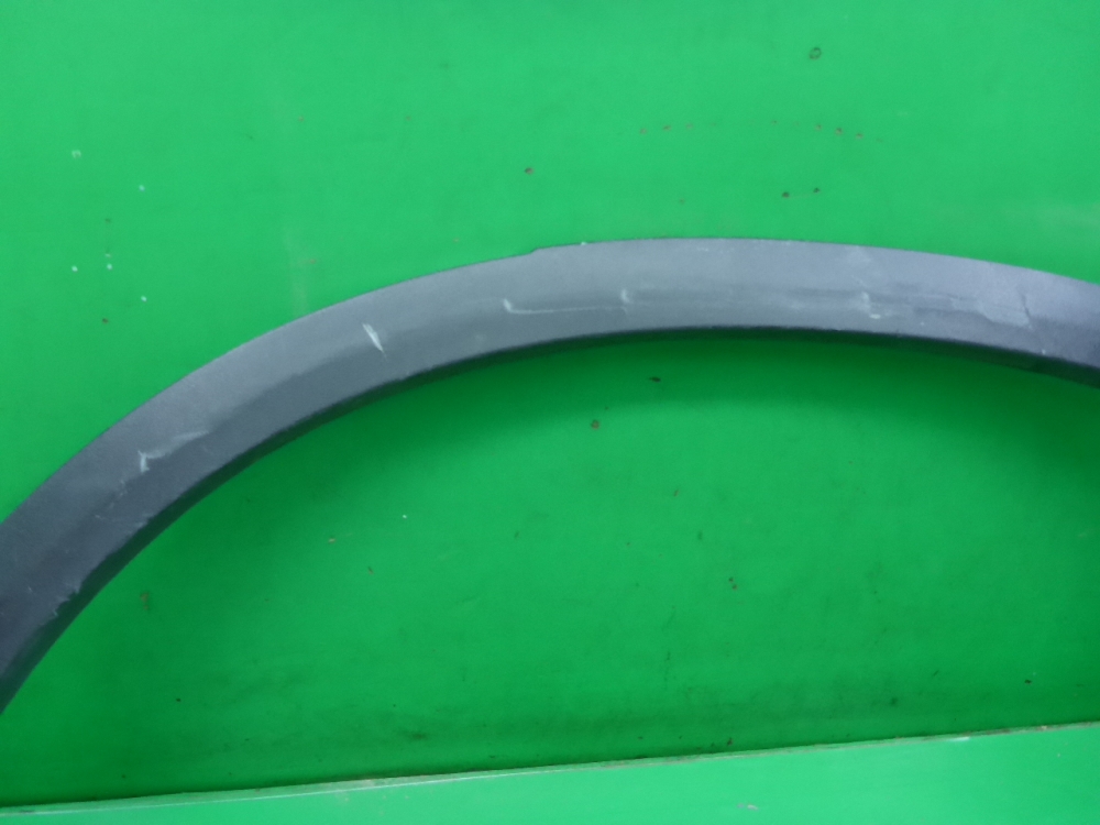 Накладка заднего крыла левого