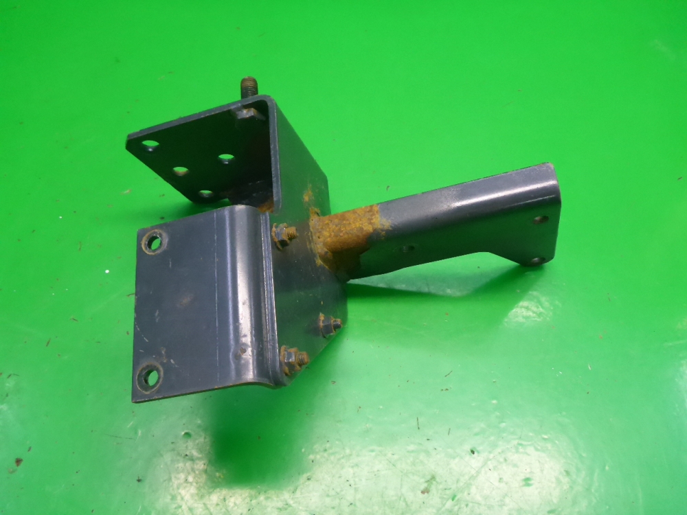 Кронштейн (сопут. товар)