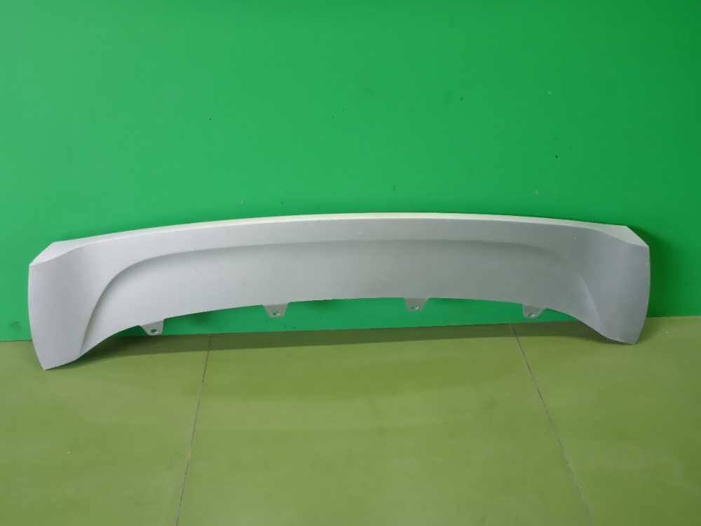 Накладка переднего бампера