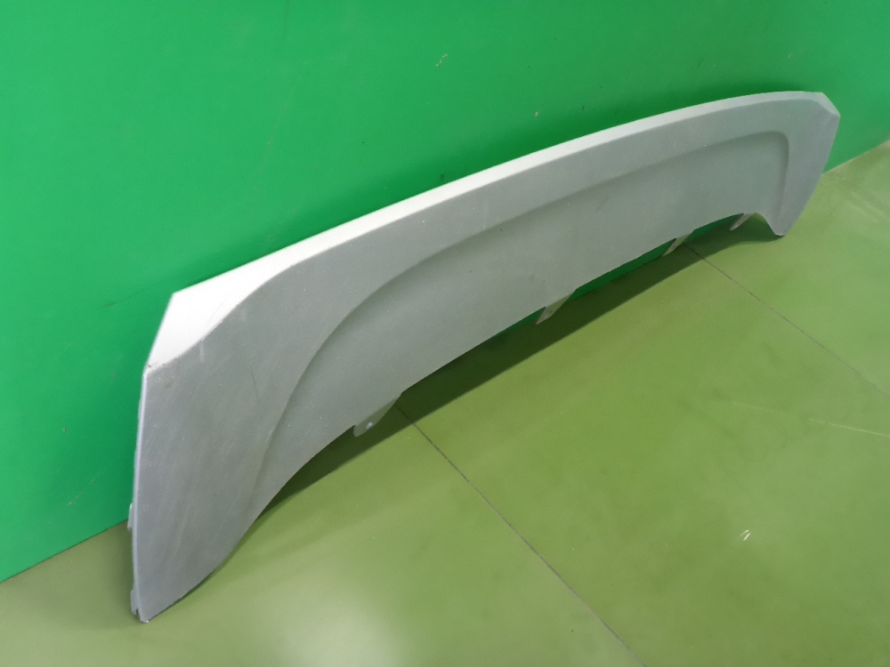 Накладка переднего бампера