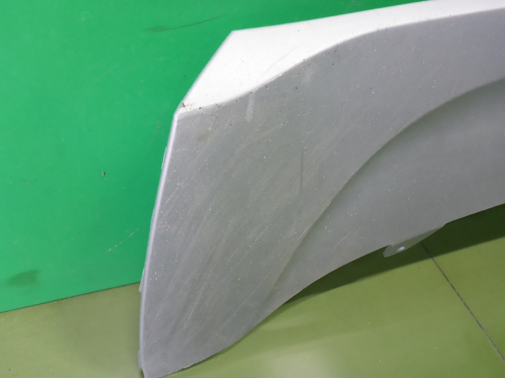 Накладка переднего бампера