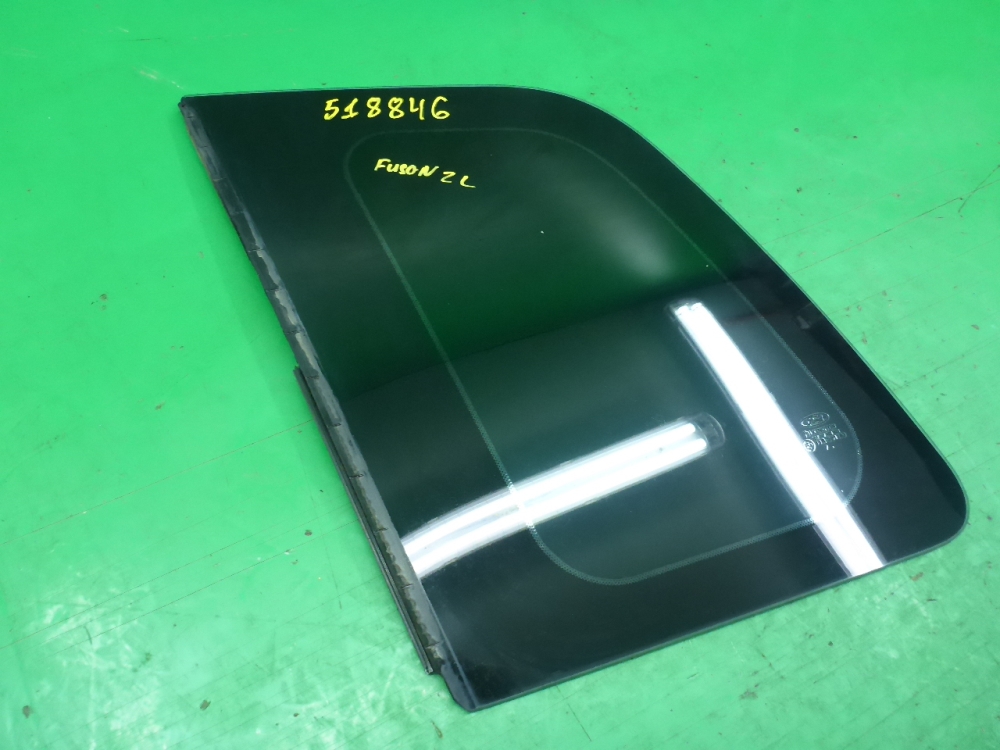 Стекло кузовное глухое левое