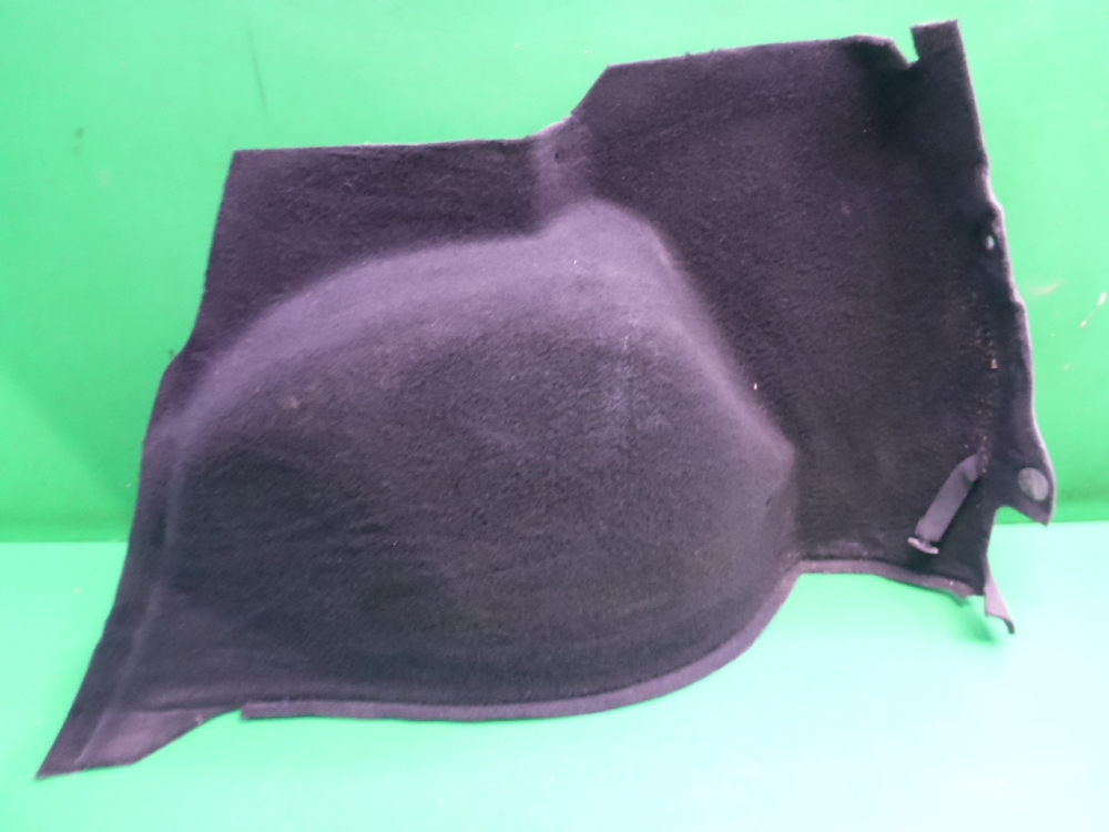 Обшивка багажника