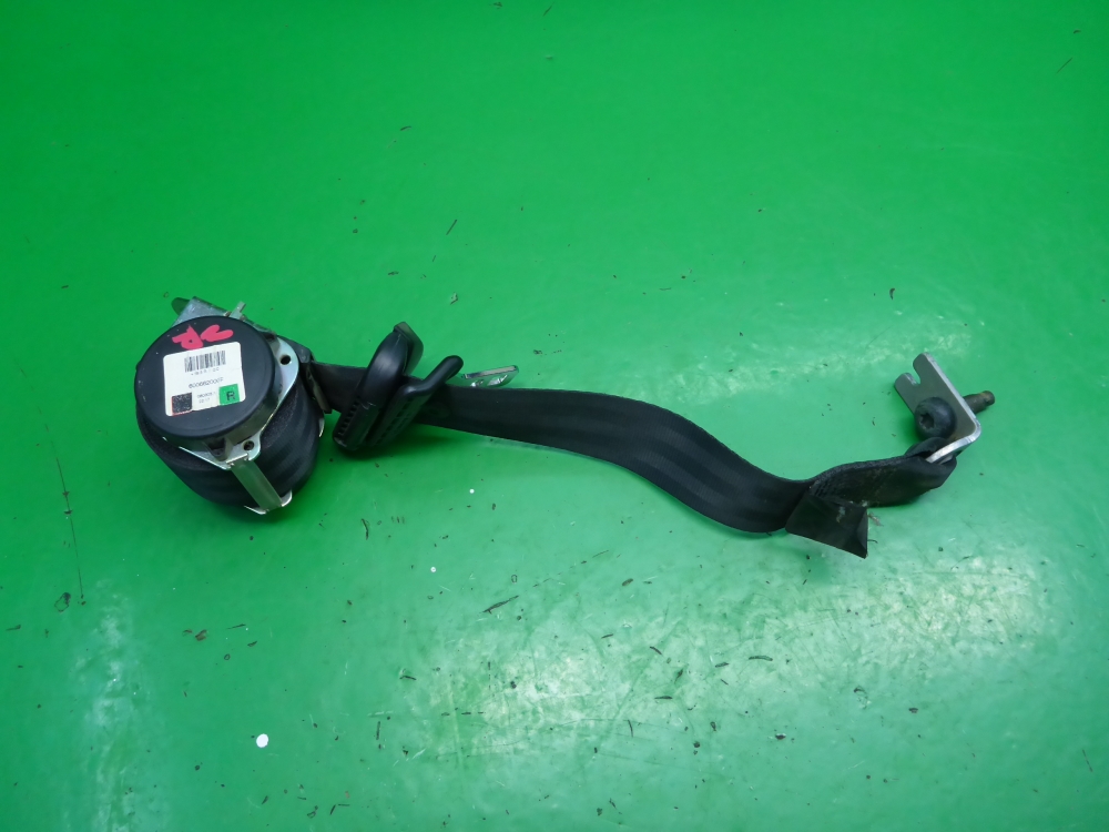 Ремень безопасности