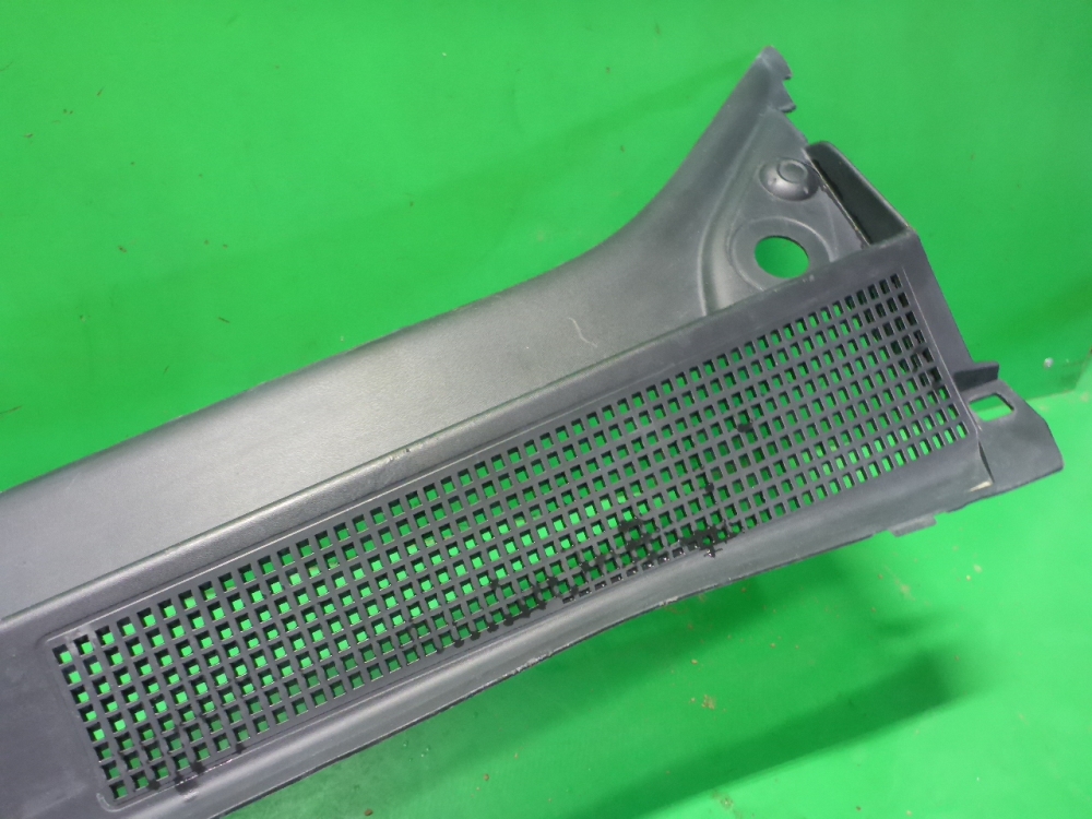 Решетка стеклоочистителей (Жабо)