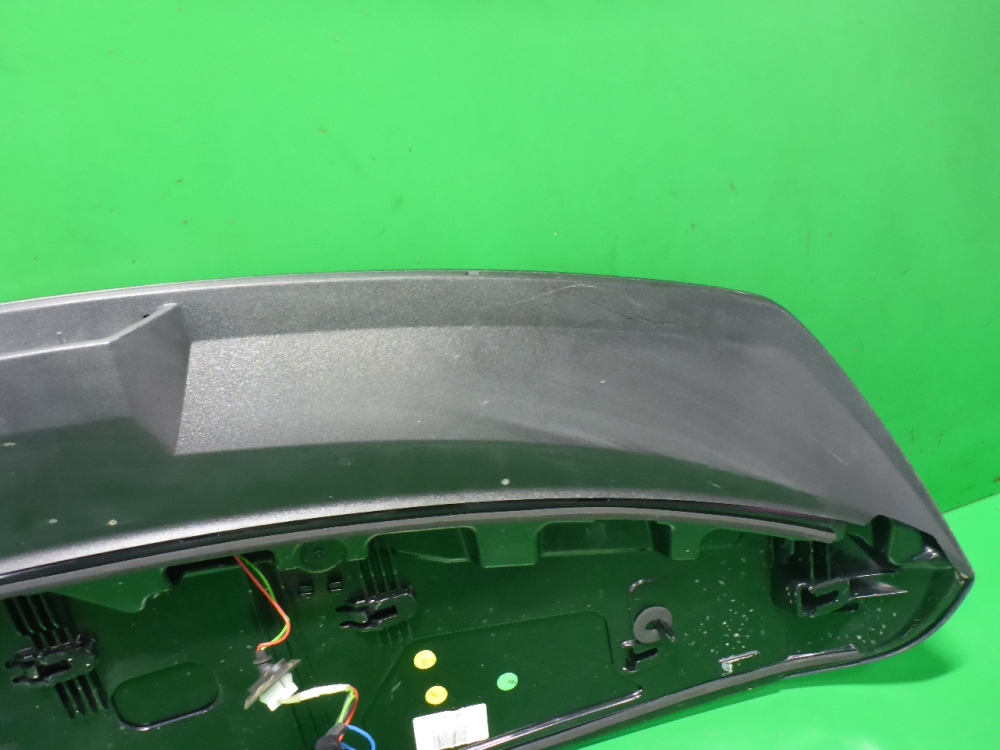 Спойлер (дефлектор) крышки багажника