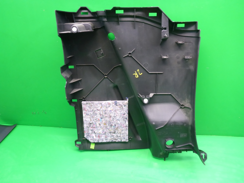 Обшивка багажника