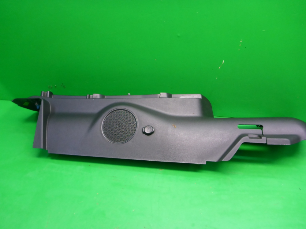 Держатель задней полки