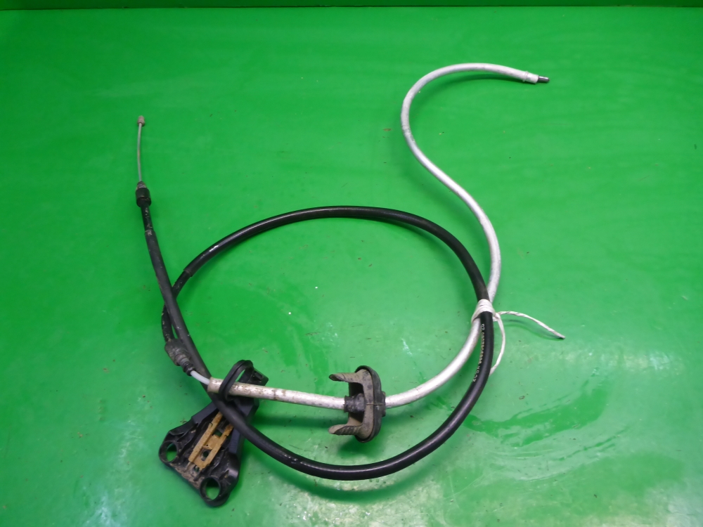 Трос стояночного тормоза