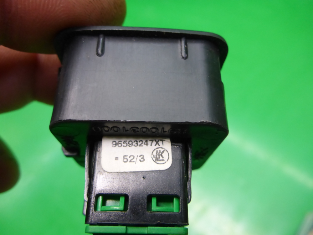 Кнопка обогрева сидений для Partner Tepee(B9) 2008>