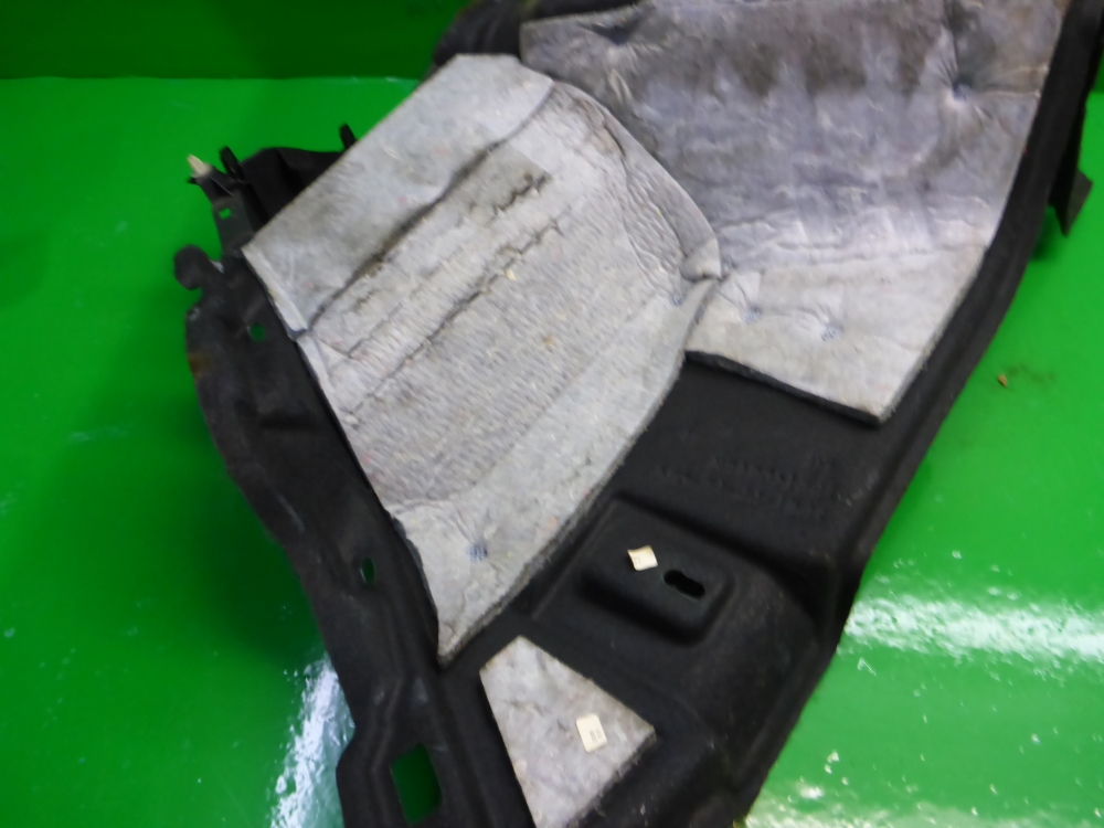 Обшивка багажника