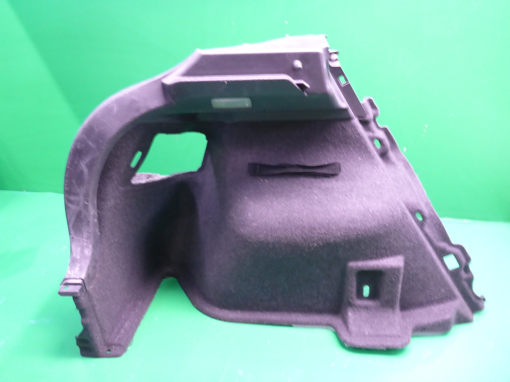 Обшивка багажника