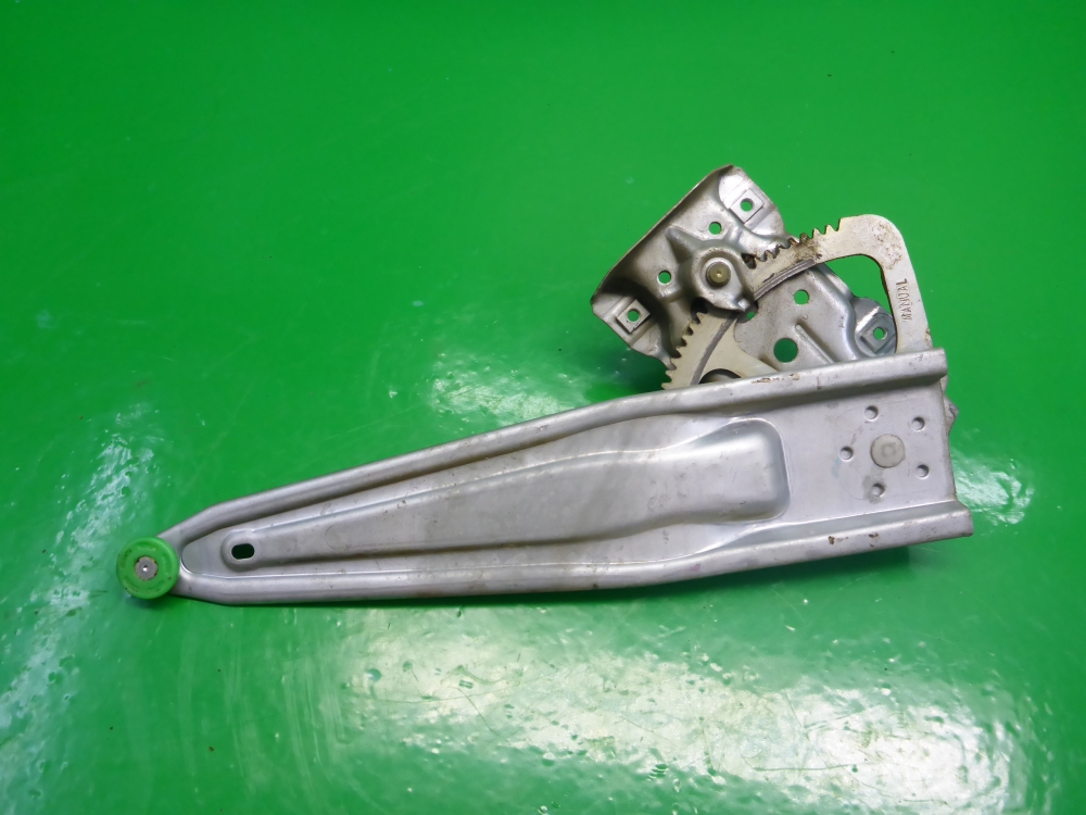 Стеклоподъемник механ. задний левый