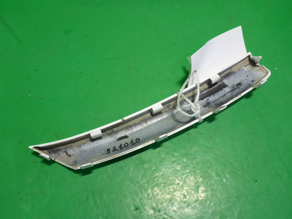 Накладка переднего бампера правая