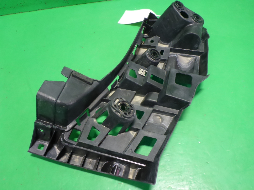 Кронштейн заднего бампера левый