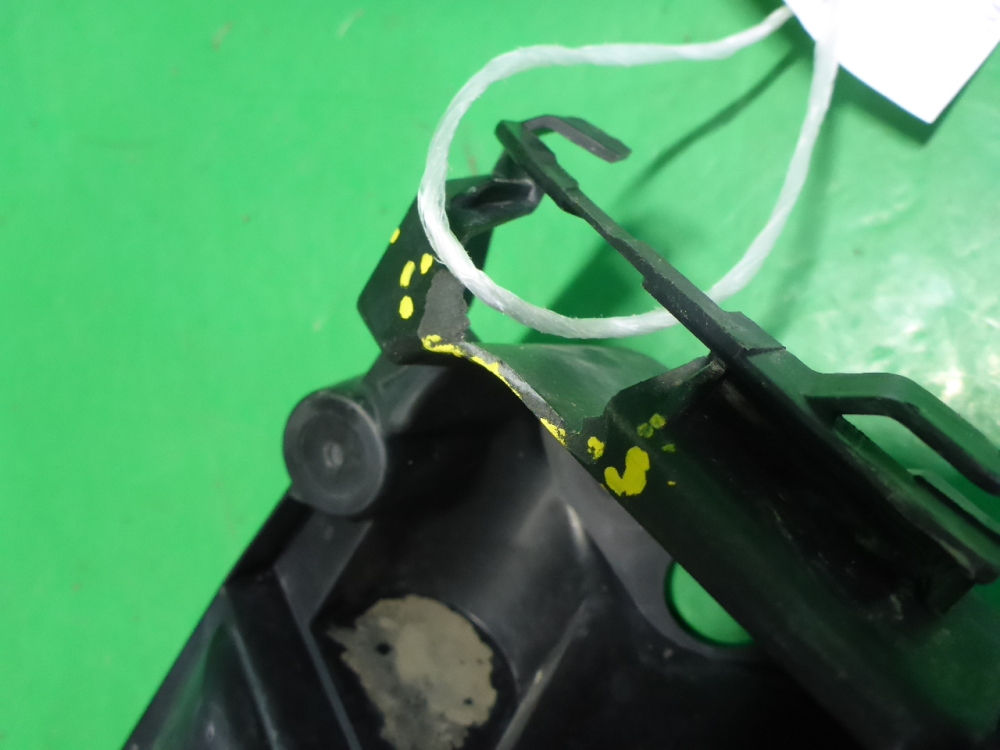 Кронштейн заднего бампера левый