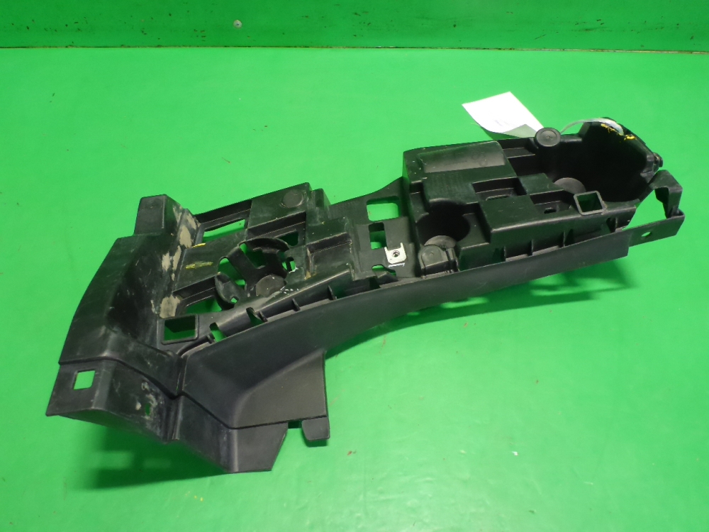 Кронштейн заднего бампера левый