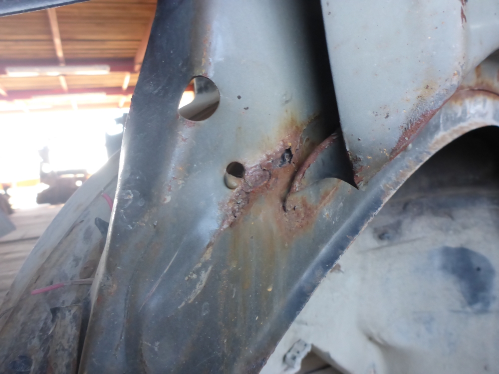 Лонжерон передний левый