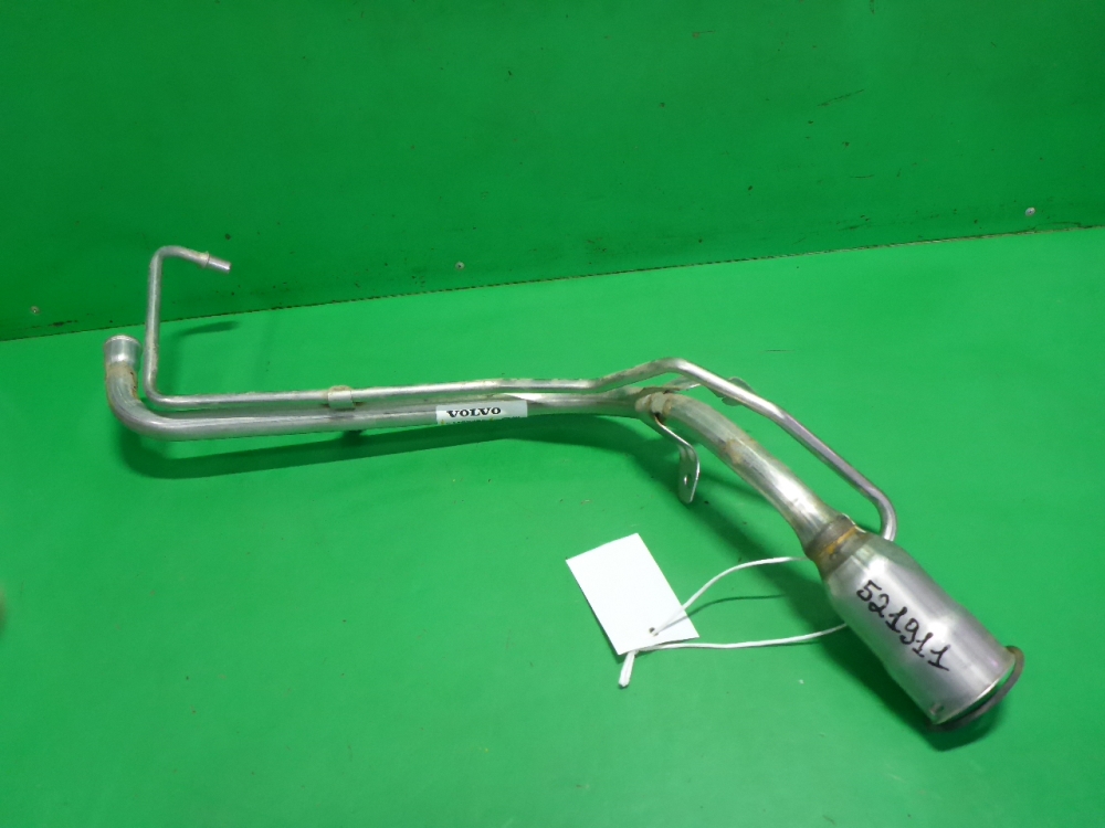 Горловина топливного бака