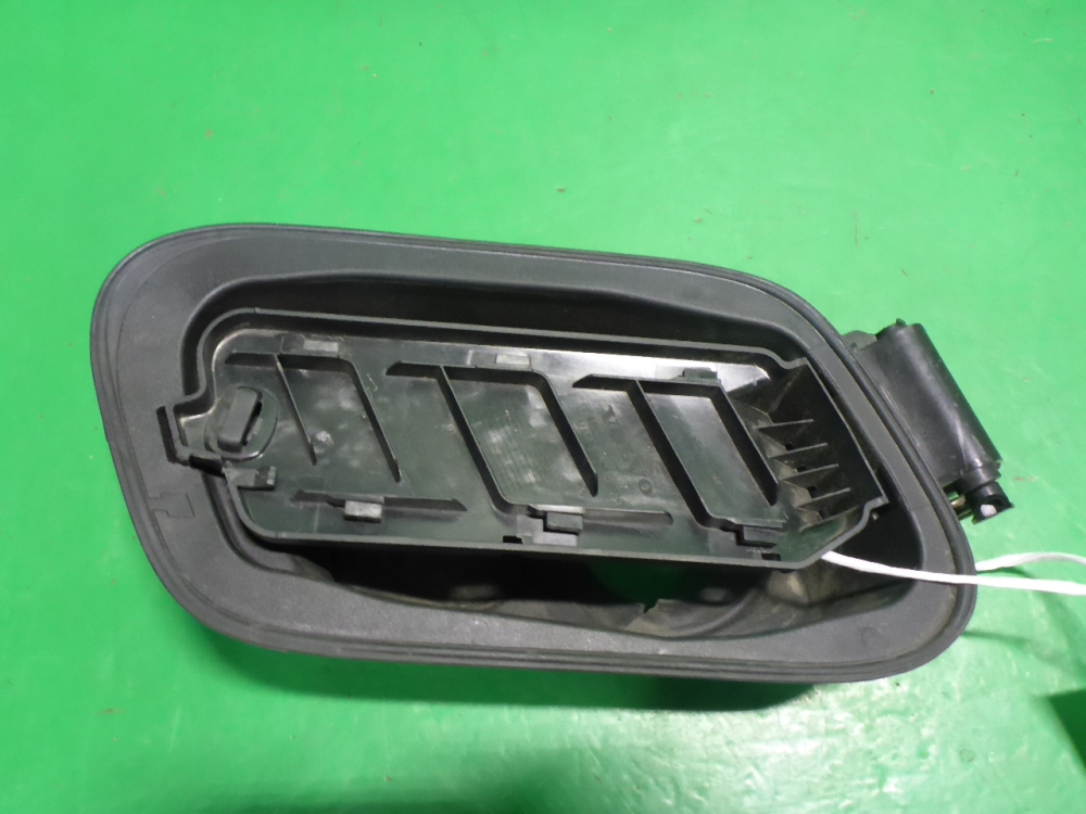 Лючок бензобака