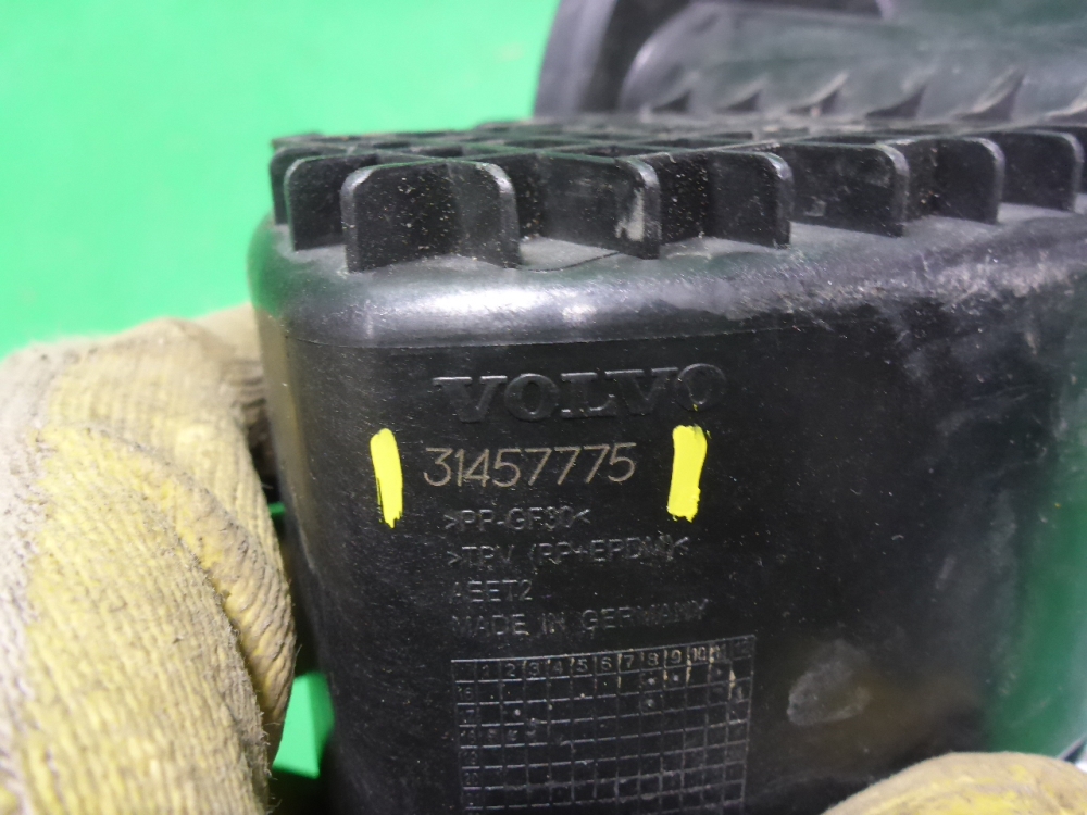 Лючок бензобака