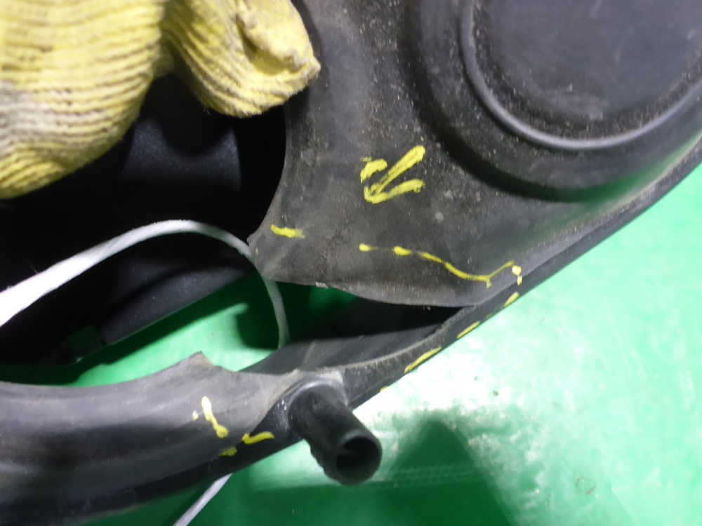 Лючок бензобака