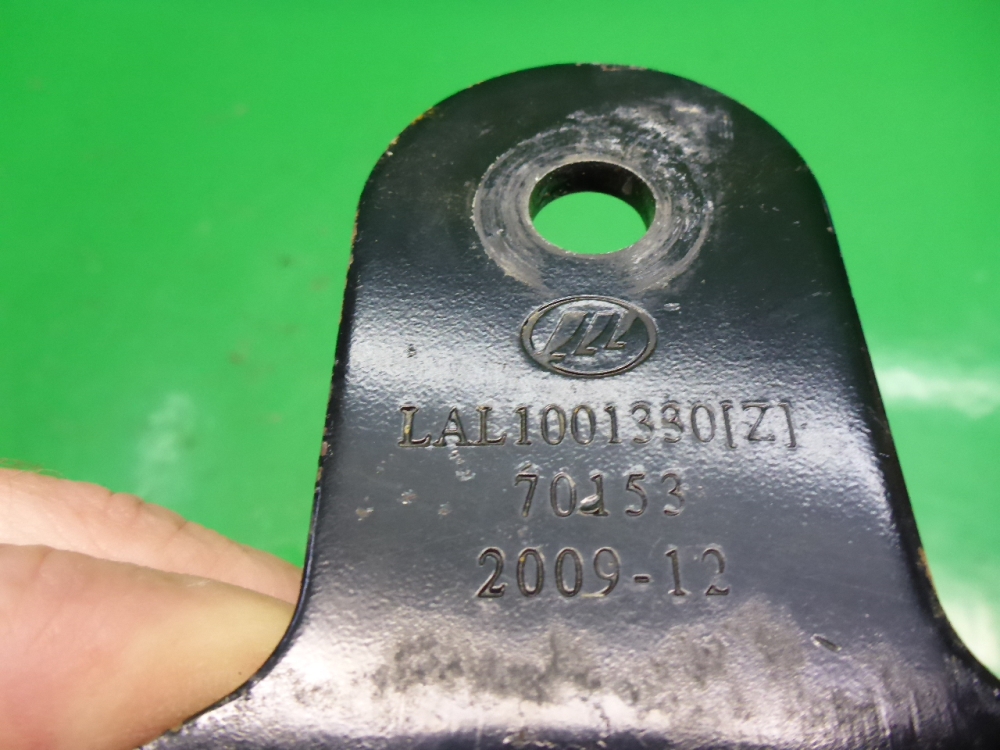 Кронштейн КПП левый