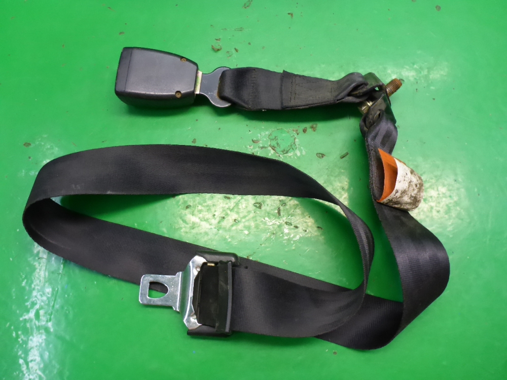 Ответная часть ремня безопасности