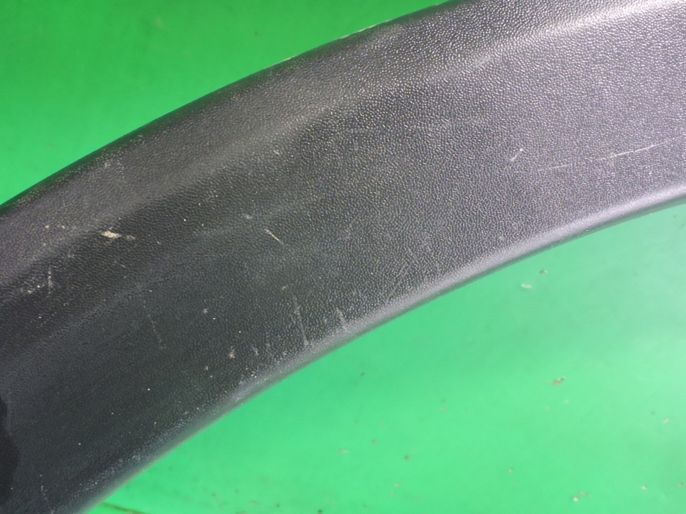 Накладка заднего крыла правого