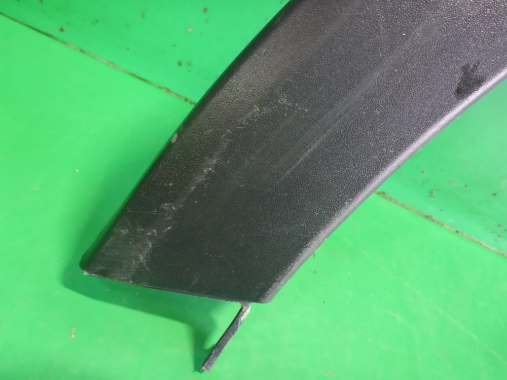 Накладка заднего крыла правого