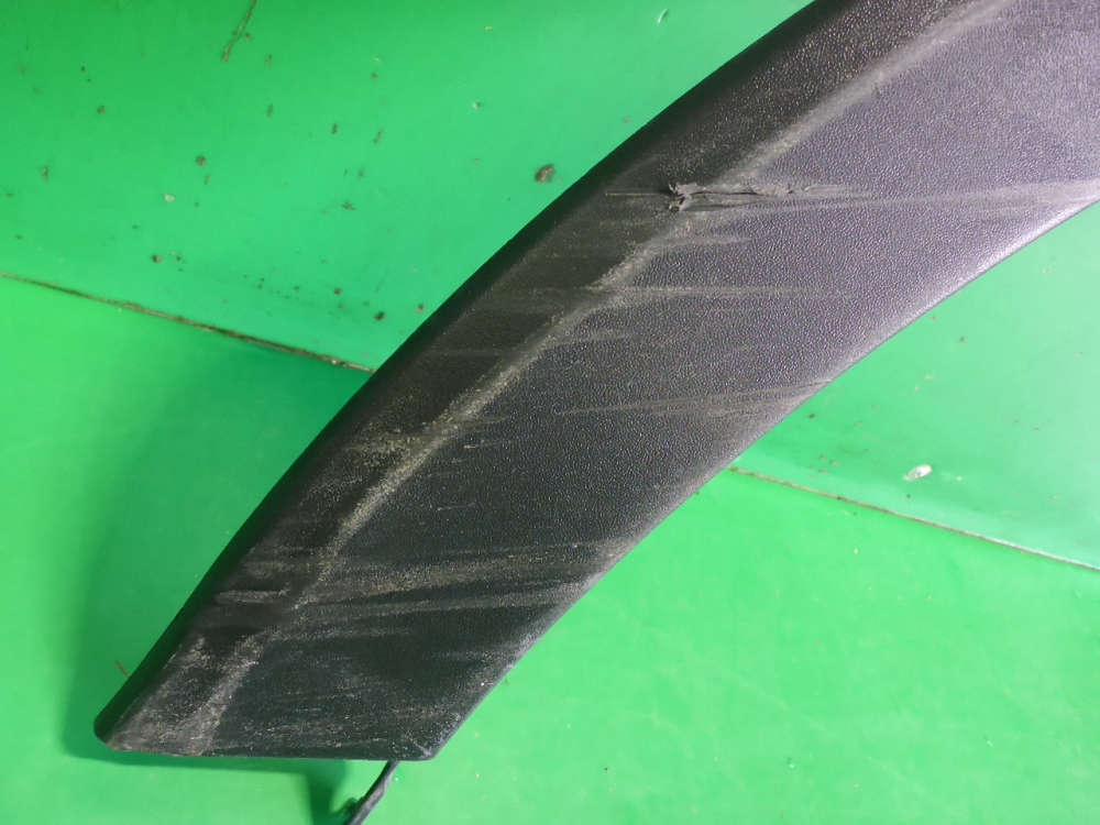 Накладка заднего крыла правого