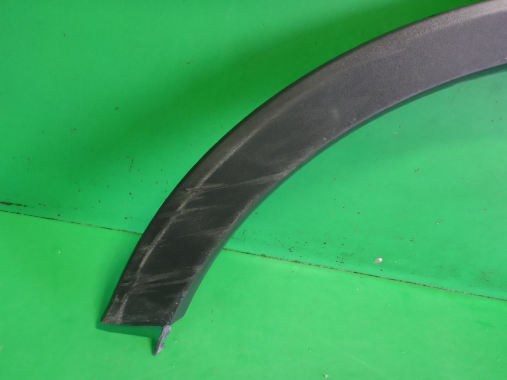 Накладка заднего крыла правого