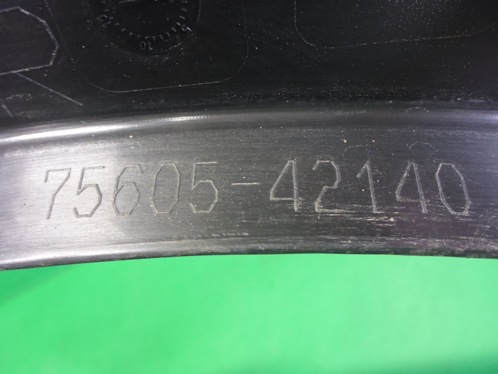 Накладка заднего крыла правого