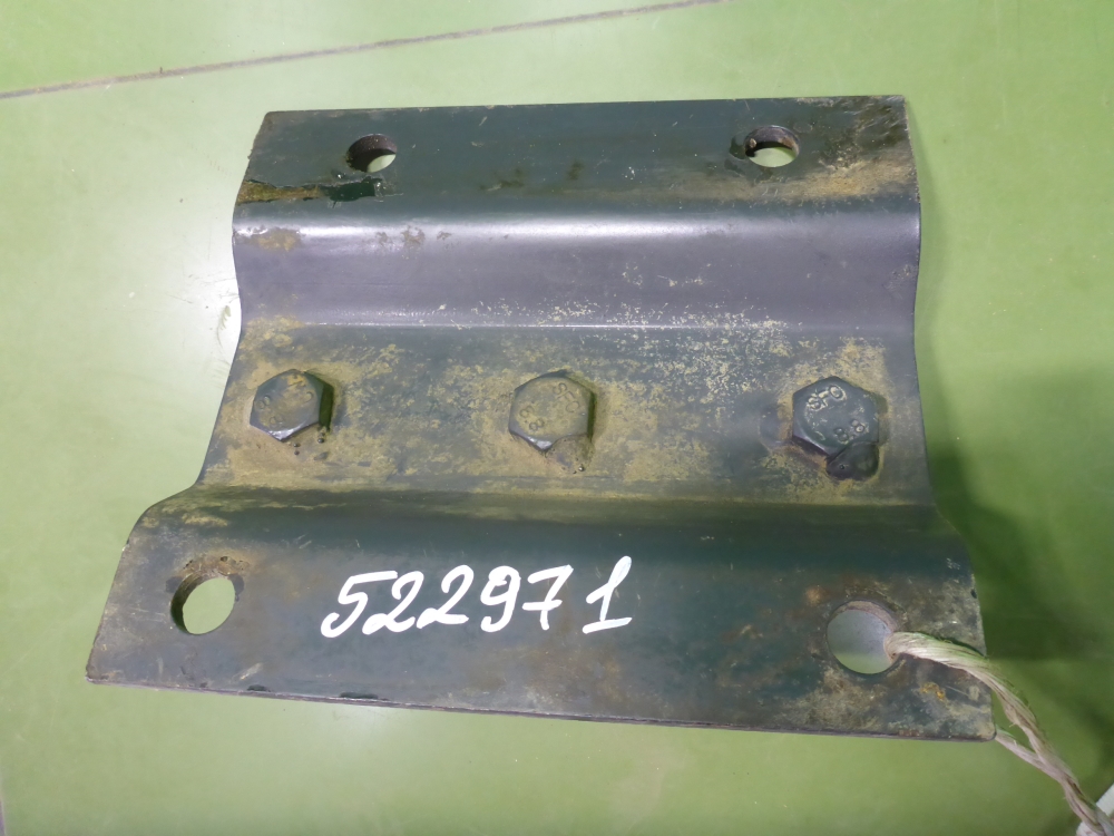 Кронштейн крепления топливного бака