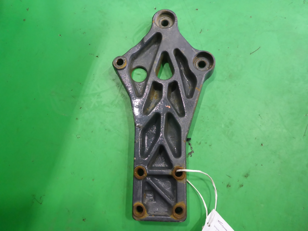 Кронштейн (сопут. товар)