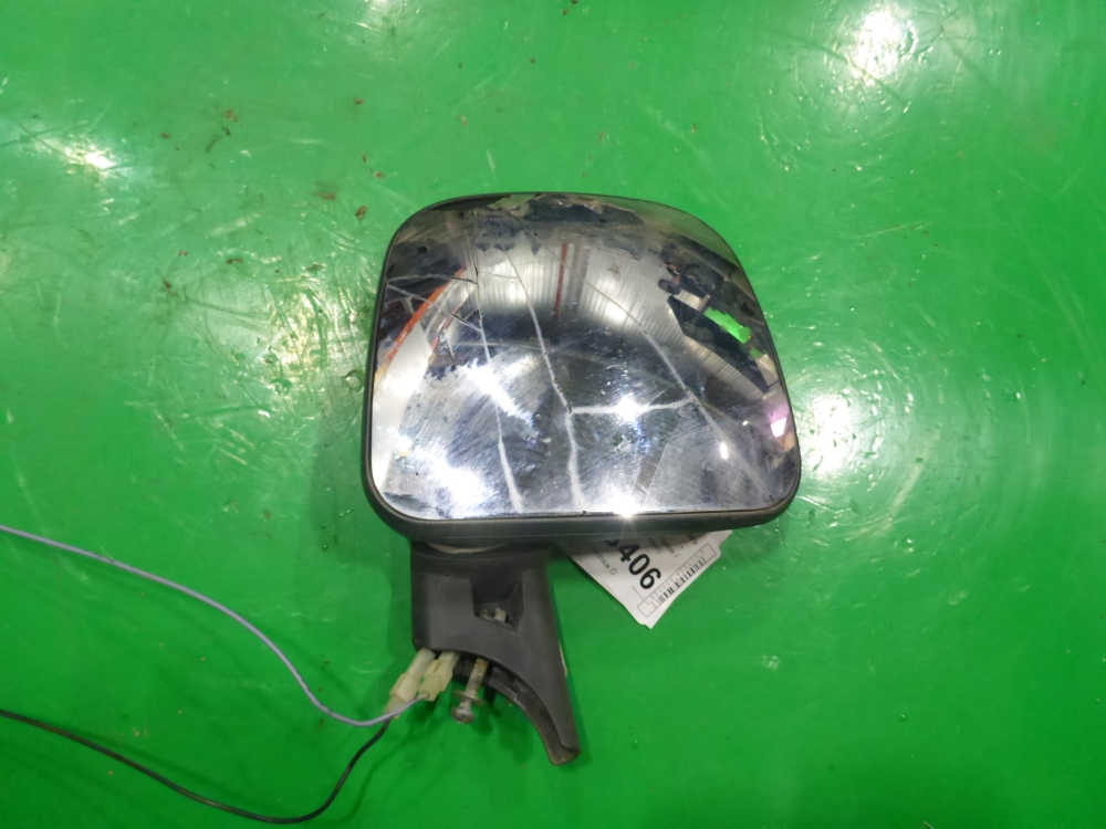 Зеркало заднего вида