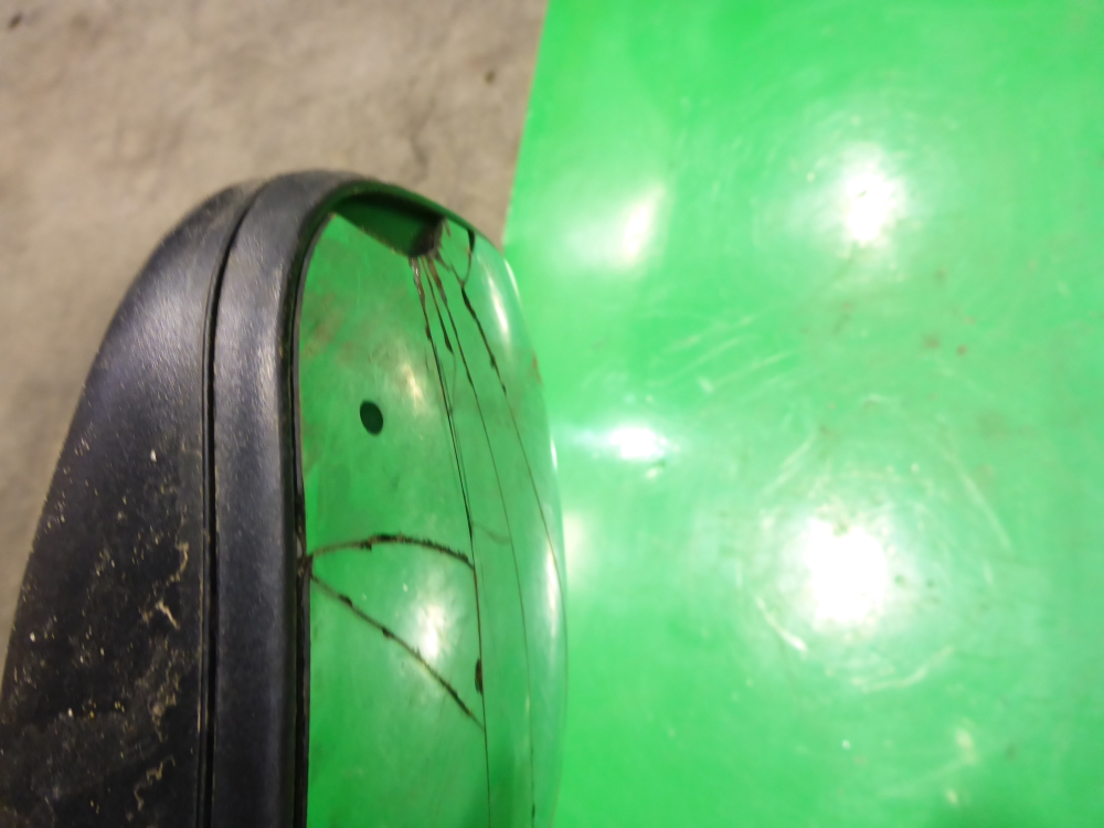 Зеркало заднего вида