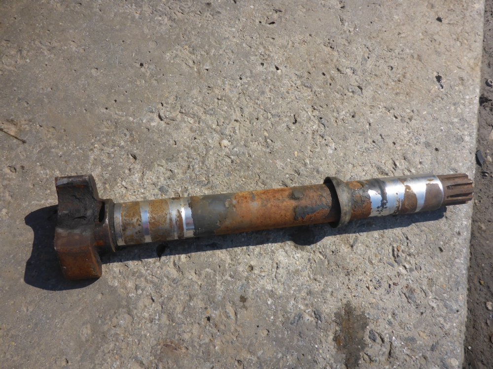 Тормозной вал правый задний