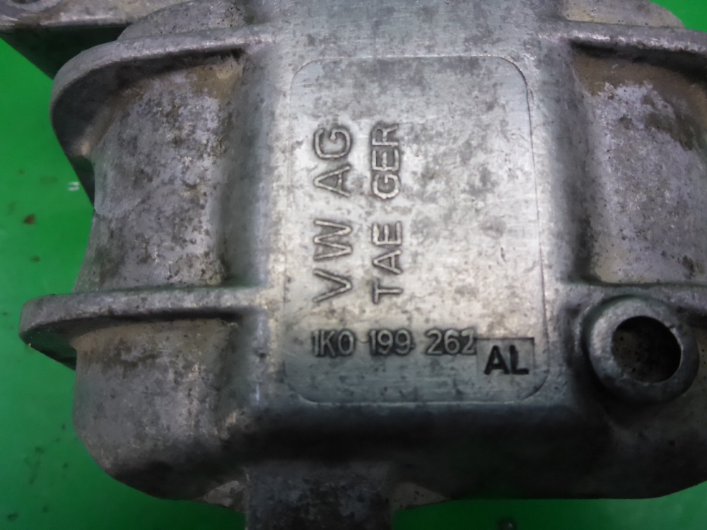 Опора двигателя правая