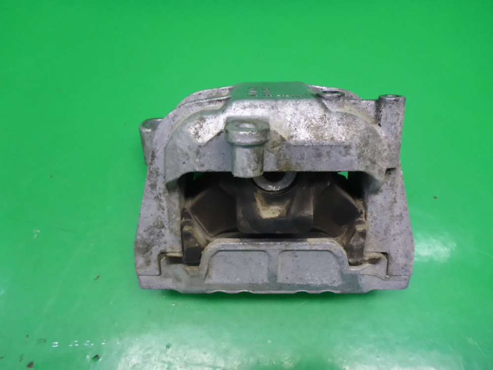 Опора двигателя правая