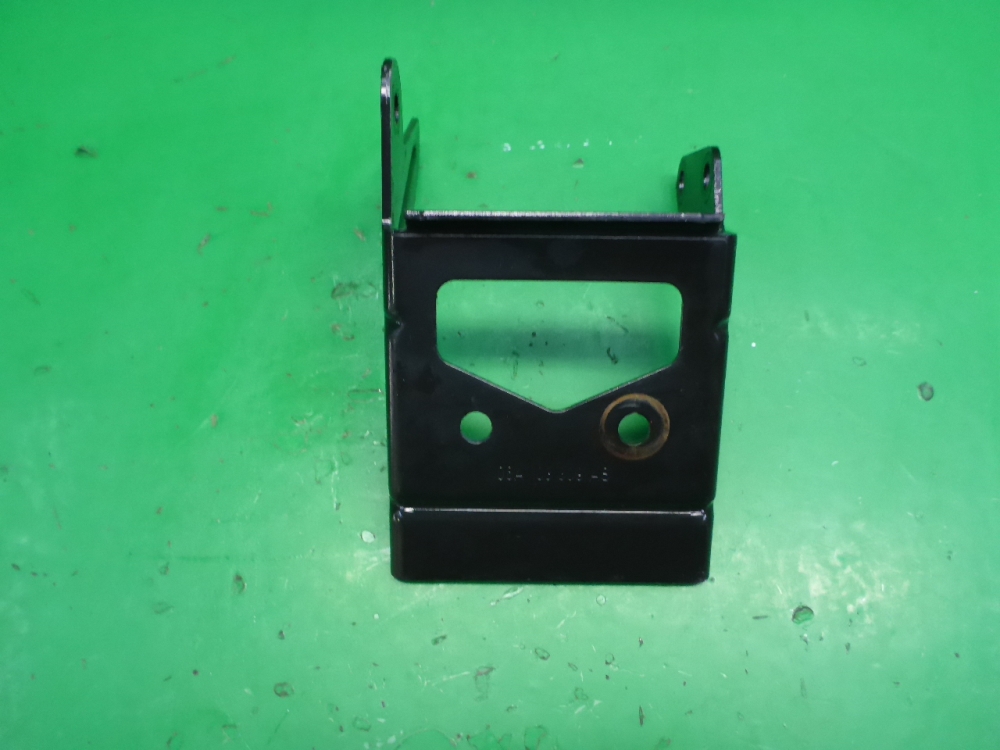 Кронштейн двигателя передний