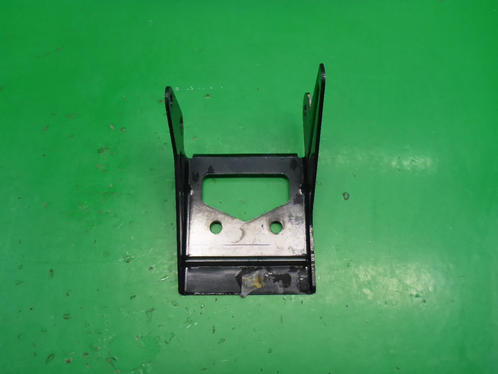 Кронштейн двигателя передний