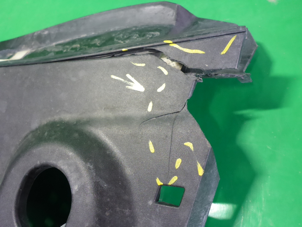 Решетка стеклоочистителей (Жабо)