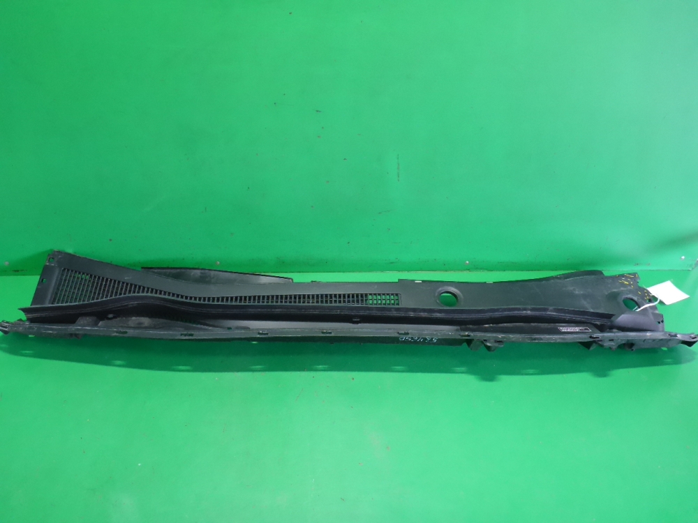 Решетка стеклоочистителей (Жабо)