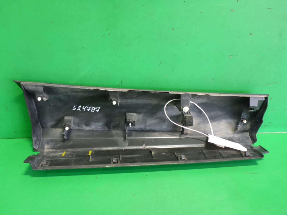 Накладка двери задней левой