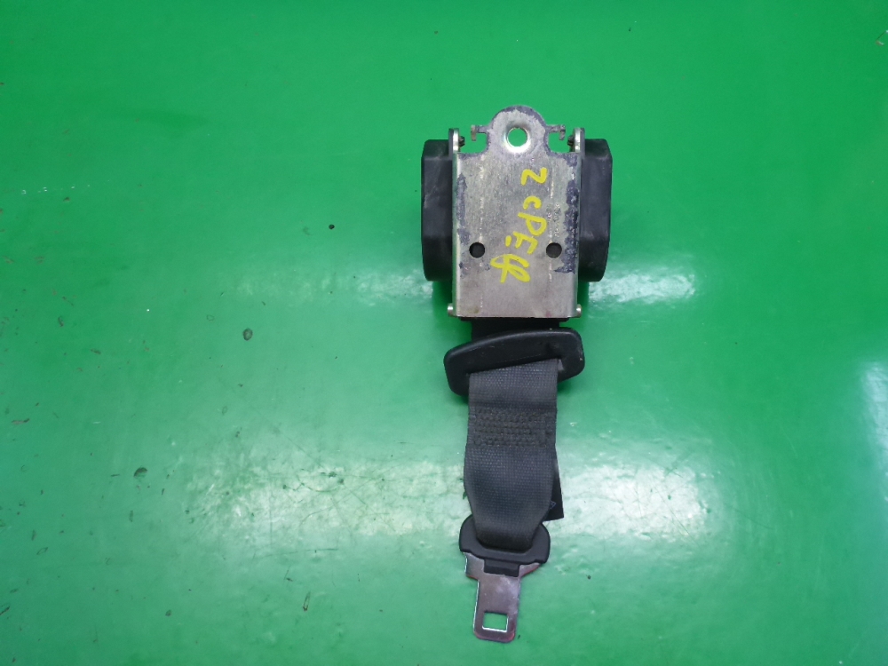 Ремень безопасности