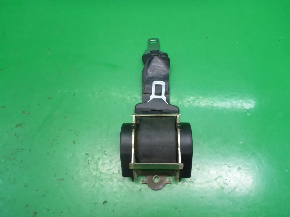 Ремень безопасности